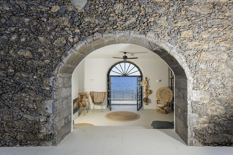 Hotel White Exclusive Suites & Villas