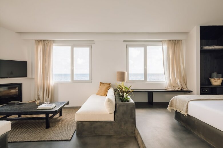 Hotel White Exclusive Suites & Villas