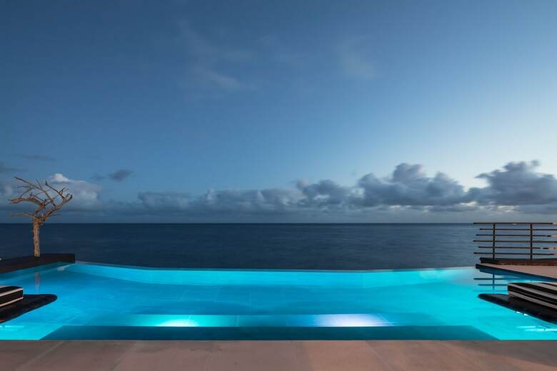 Hotel White Exclusive Suites & Villas
