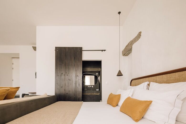 Hotel White Exclusive Suites & Villas