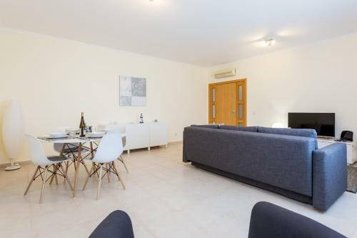 Pedros Apartment By Seewest