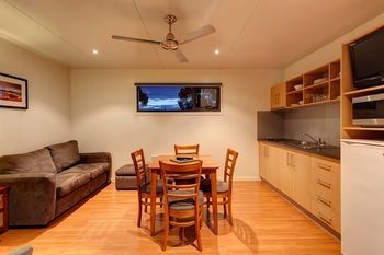 Hotel Swansea Beach Chalets