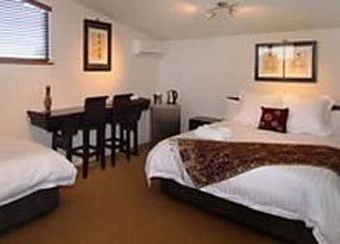 Hotel Bay Village Resort & Spa