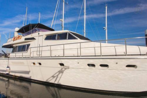 My Ang�lisa The Yacht
