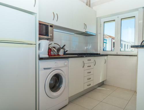 Ferragudo Vintage Apartment With Seaview