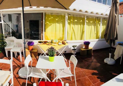 Albergue Cascais Terrace Fruit Point