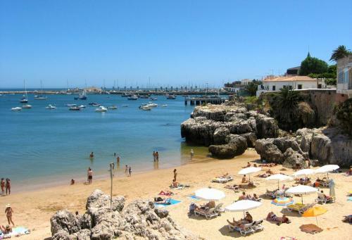 Albergue Cascais Terrace Fruit Point