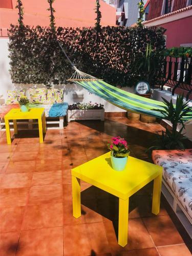 Albergue Cascais Terrace Fruit Point