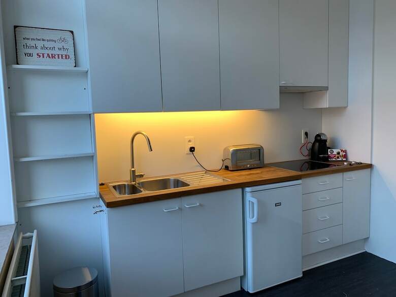 Hostal A Flemish Tale