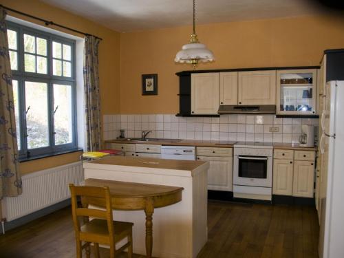 Cozy Villa Near Forest In Huy