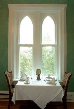 Hotel Elm Hurst Inn & Spa