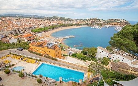 Montjoi By Brava Hoteles