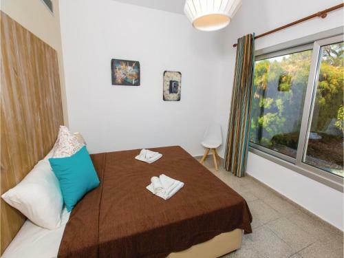 Three-bedroom Holiday Home In Argaka