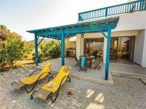 Two-bedroom Holiday Home In Argaka