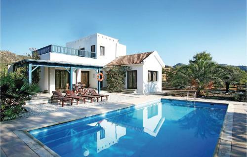 Two-bedroom Holiday Home In Argaka