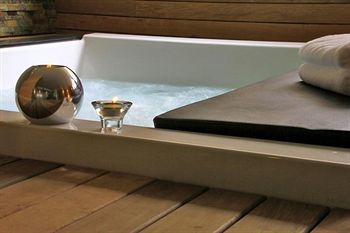 Lagaya Apartments & Spa