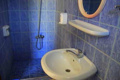 Hotel Bare Hills Guest Rooms
