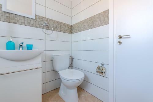 Color Cyprus Amozoniu Apartments