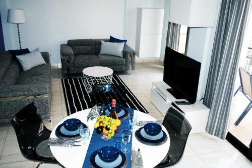 Luxury City Center Duplex 3 Bdr Apartments
