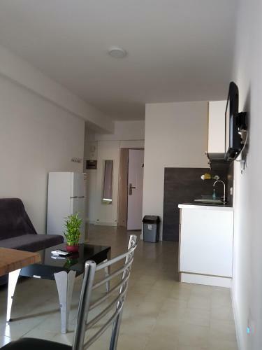 Mylos Court Apartments
