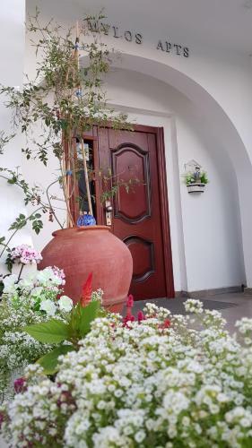 Mylos Court Apartments