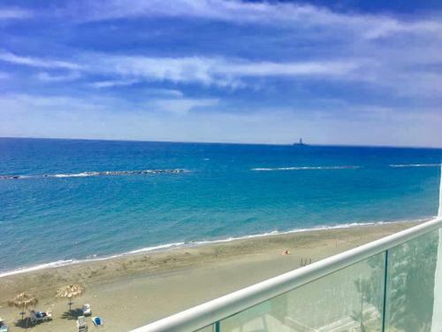 Apartamento Limassol On The Beach