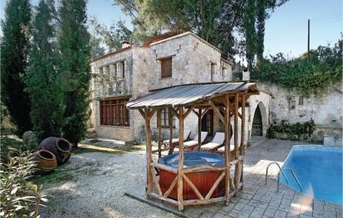 Three-bedroom Holiday Home In Miliou Paphos