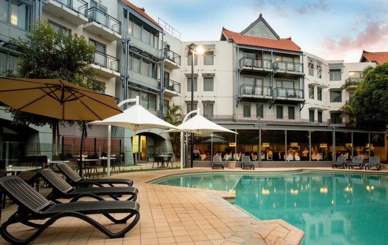 Hotel Esplanade River Suites
