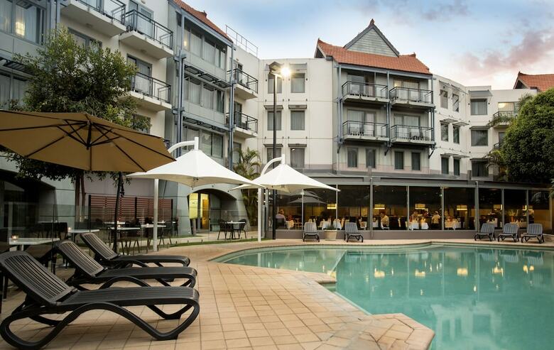 Hotel Esplanade River Suites