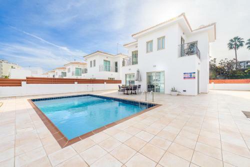 Sunrise Bay Villas