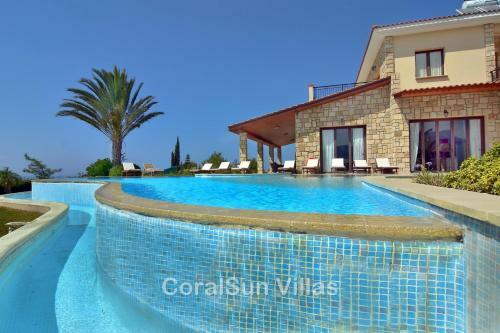 Elite Villa Amazing Pool And Garden