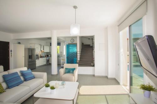 ?imagine Renting Your Own 5 Star Villa? Protaras Villa 15