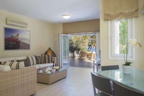 ?imagine Renting This Luxury Villa? Protaras Villa 24