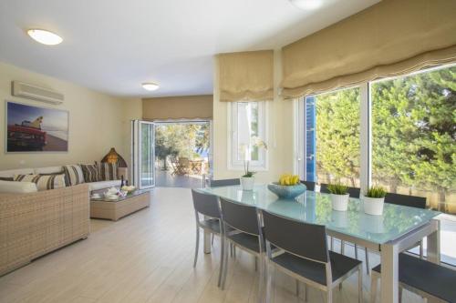 ?imagine Renting This Luxury Villa? Protaras Villa 24