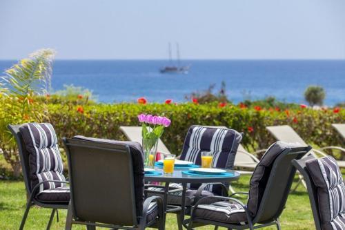 ?villa In A Fantastic Location On The Seafront? Protaras Villa 48