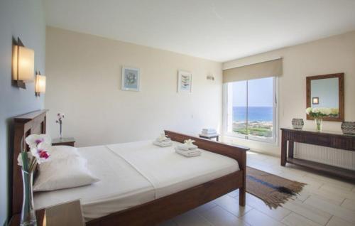 ?villa In A Fantastic Location On The Seafront? Protaras Villa 48