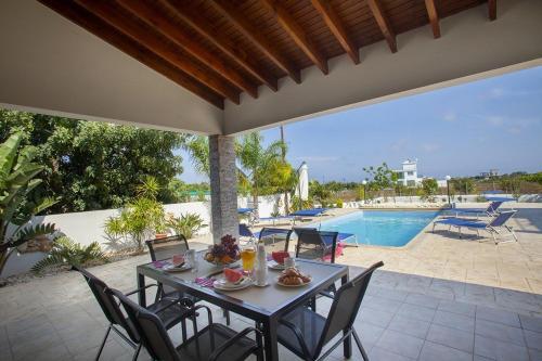 ?renting This 5 Star Villa Near Fig Tree Bay? Protaras Villa 21