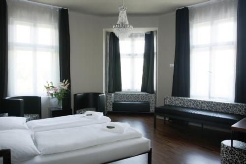Hotel Czech Inn
