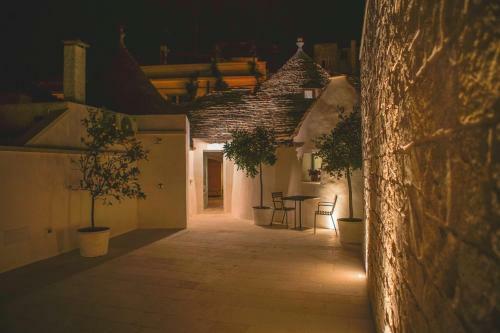 Bed & Breakfast Trulli Ant� Charme & Relax