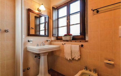 One-bedroom Holiday Home In Asciano Si
