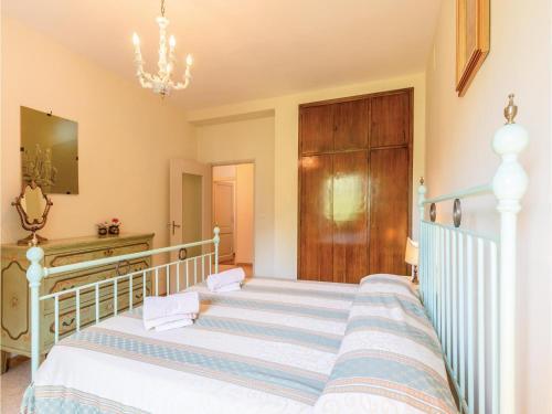 Three-bedroom Apartment In Assisi -pg-