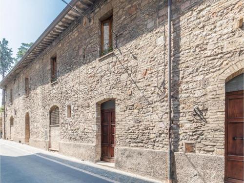 Three-bedroom Apartment In Assisi -pg-