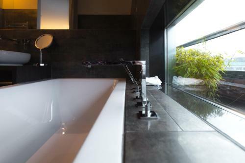 Saks Urban Design Hotel