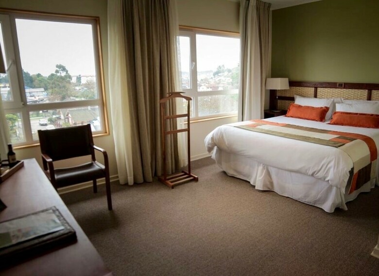 Hotel Solace