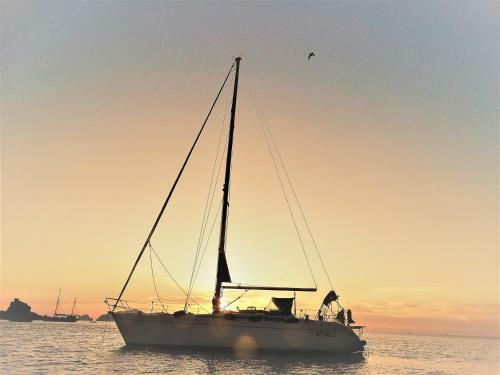 Rama III - Sail Boat Comet 420