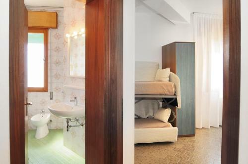 Hotel Venus Best Price