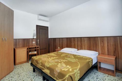 Hotel Venus Best Price