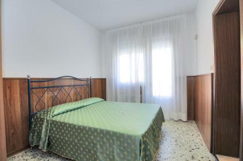 Hotel Venus Best Price