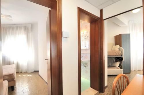 Hotel Venus Best Price