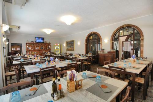 Hotel Venus Best Price